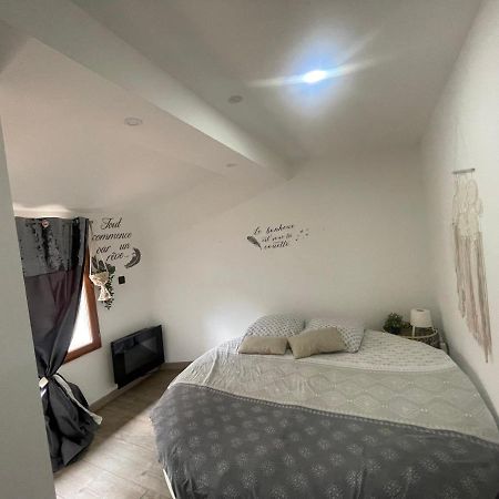 Love'Room Trebes Bagian luar foto