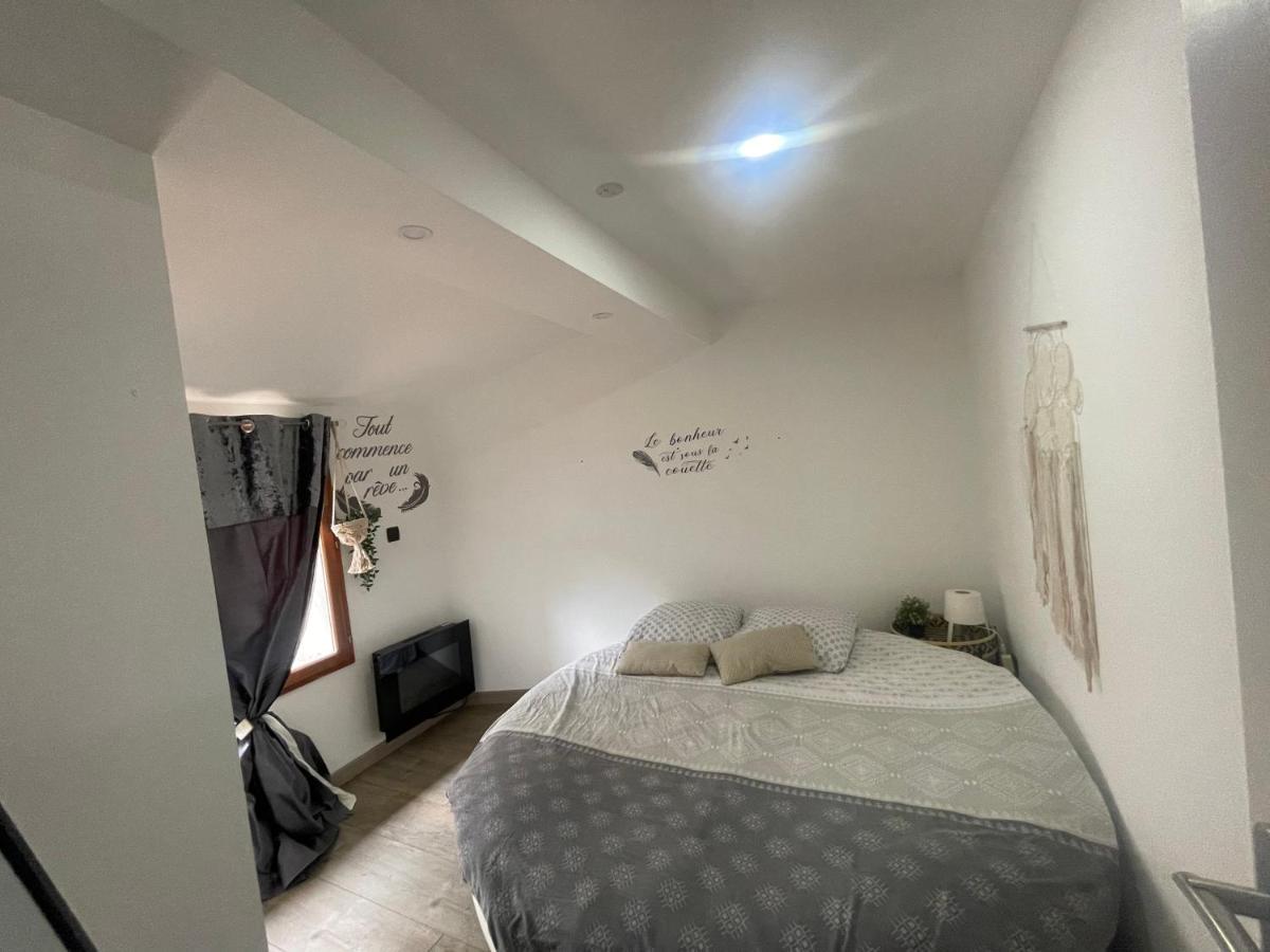 Love'Room Trebes Bagian luar foto